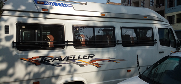 15 seater tempo traveller on rent